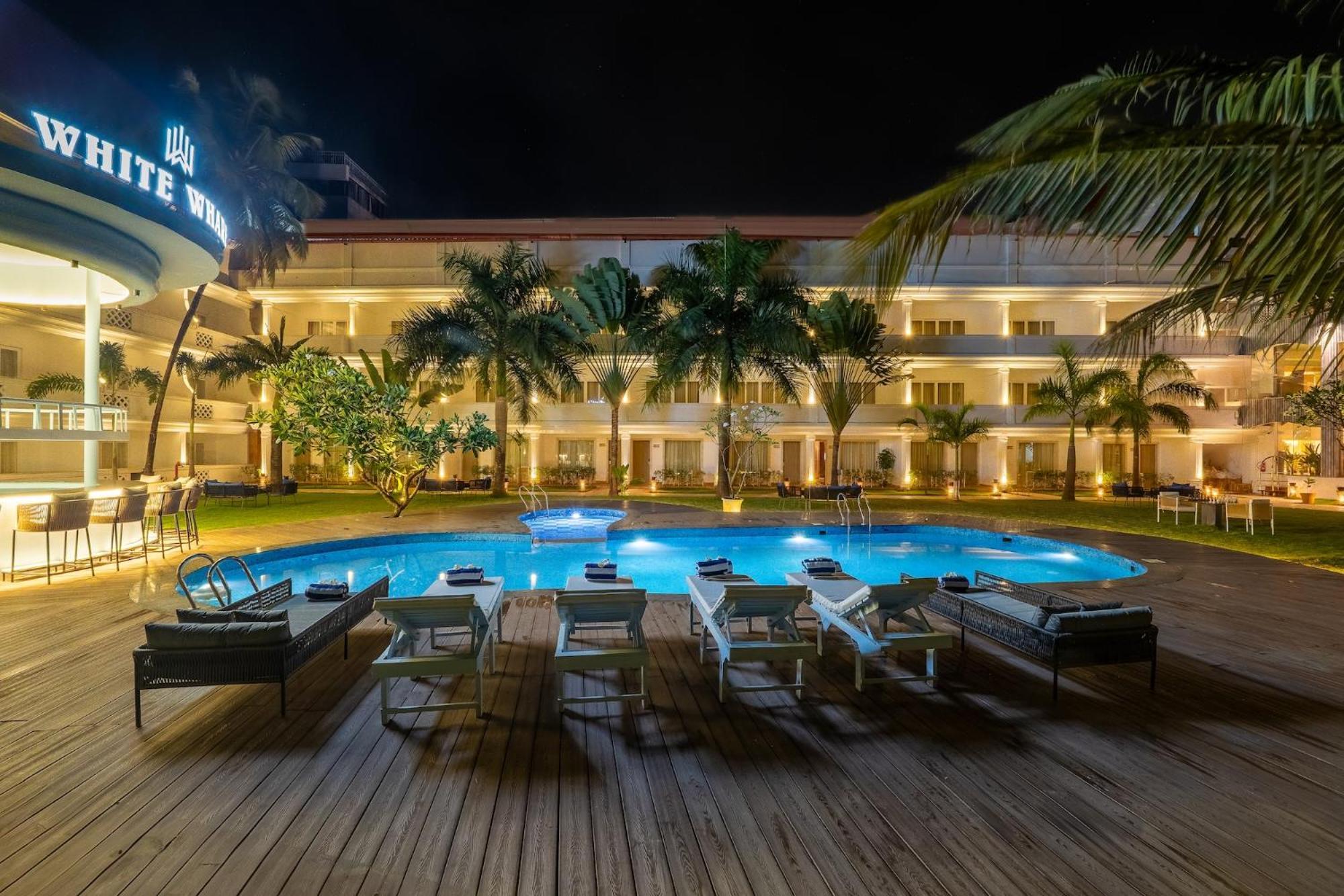 White Wharf Beach Resort Morjim Goa Exterior foto